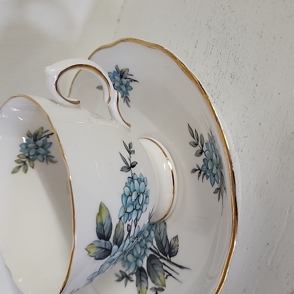Colclough Vintage Tea Cup & Saucer Bone China England Blue Flower Gold - Picture 6 of 9